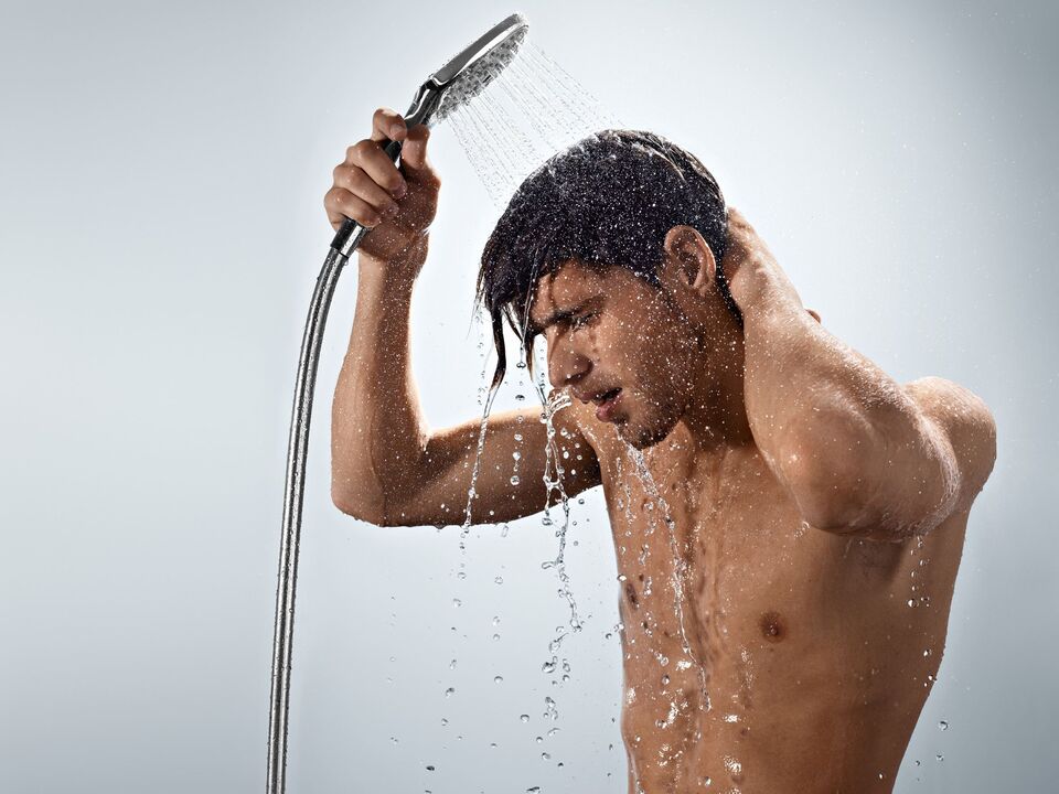 taking a shower before enlarging the penis with folk remedies
