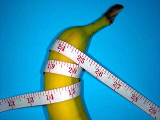A banana and a centimeter symbolize an enlarged penis
